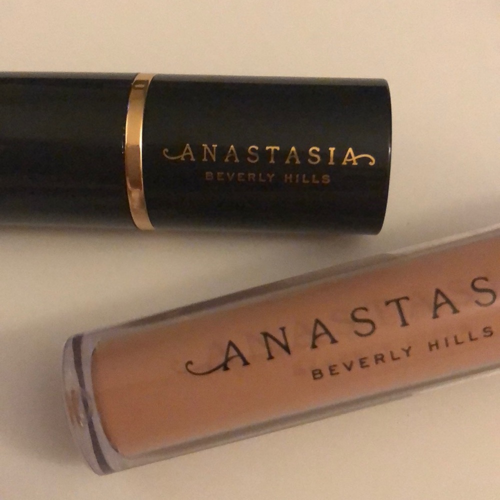 5/$15 Anastasia Beverly Hills Foundation Stick - Picture 5 of 6